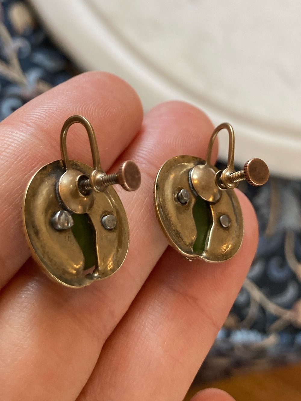 Antique Art Deco Snake Coiled Faux Jade Screwback Earrings - Picture 8 of 9